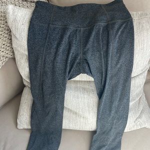 Athleta gray cropped leggings